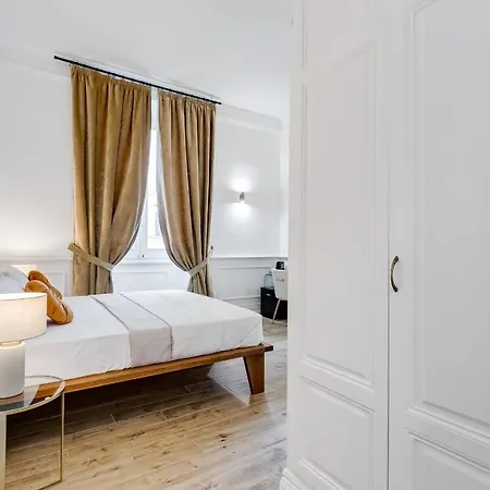 Monti Cavour 4*