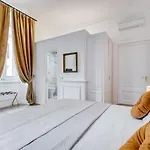 Monti Cavour 4*
