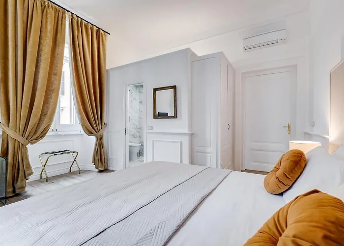 Monti Cavour 4*