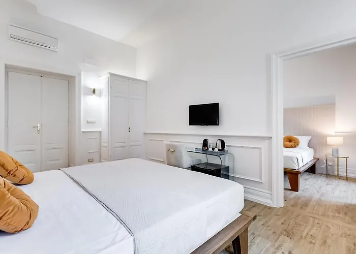 Monti Cavour 4* Rom