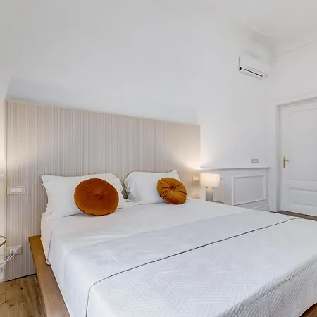 Monti Cavour Guest house Rome